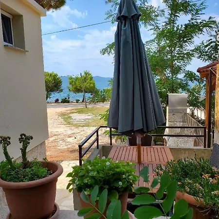 Anica Apartment *